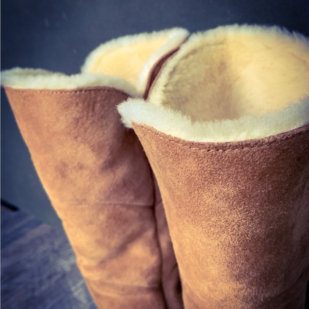 Rare Above the Knee Ugg Boots